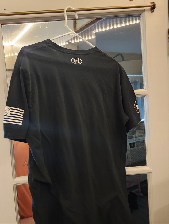 Under Armour Men's Freedom Flag Logo T-Shirt Black/White XL Loose Fit EUC - Picture 3 of 3